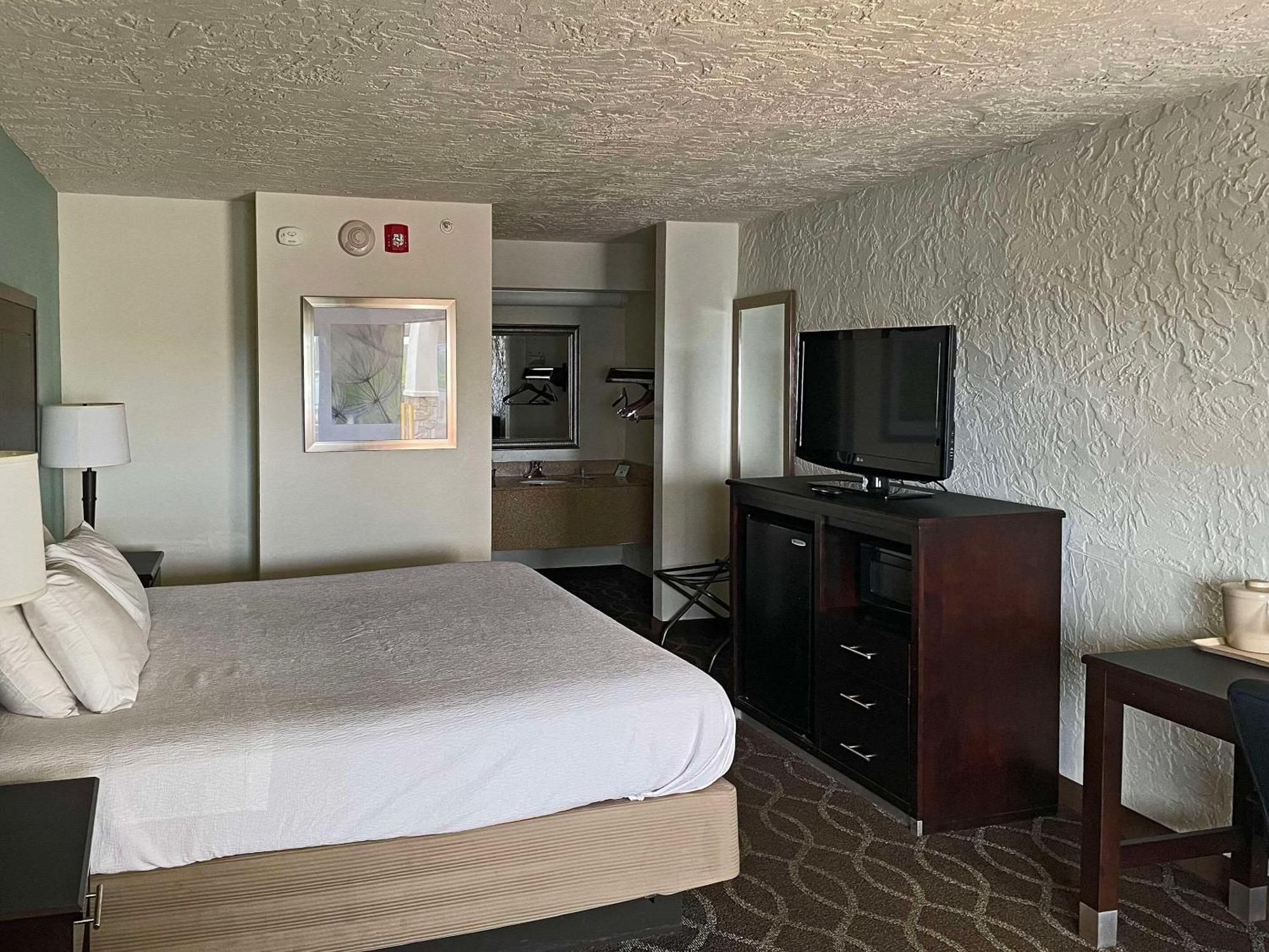Quality Inn Clinton North Esterno foto