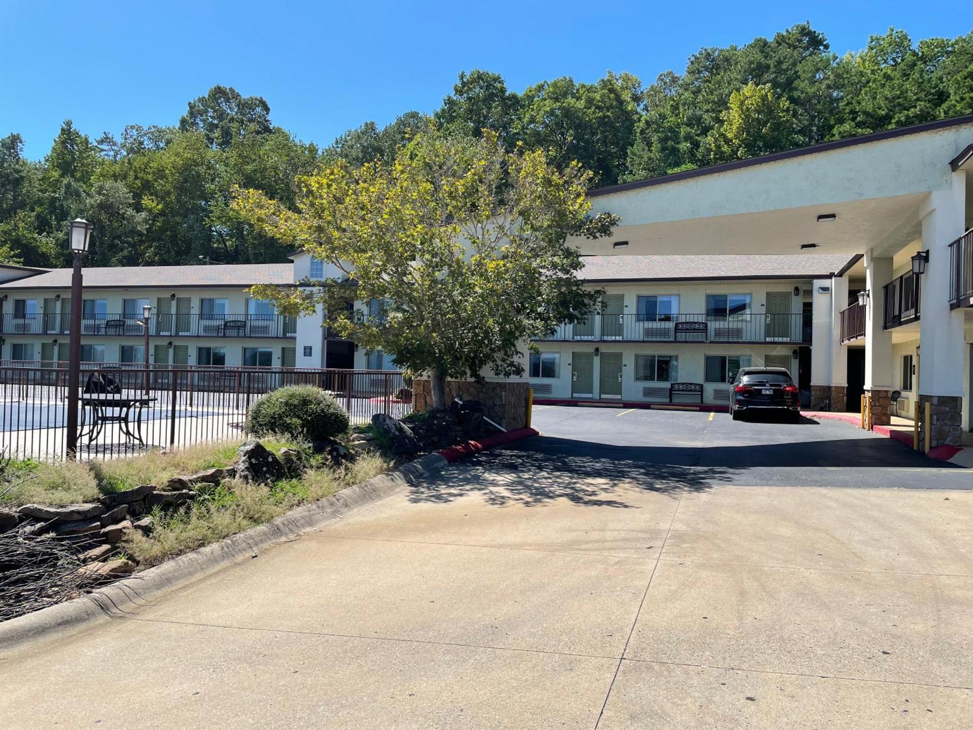 Quality Inn Clinton North Esterno foto